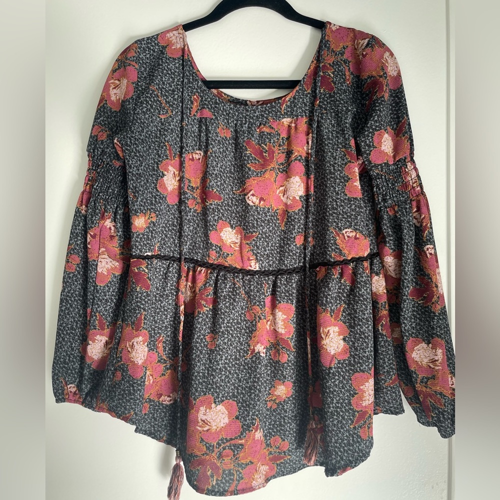 Knox Rose Blouse size XS
